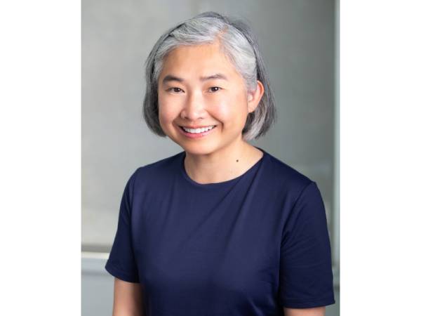 Dr. Laura Huynh